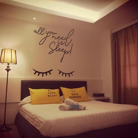 Hotel Zamburger Plaza Mahkota Malacca Exteriör bild