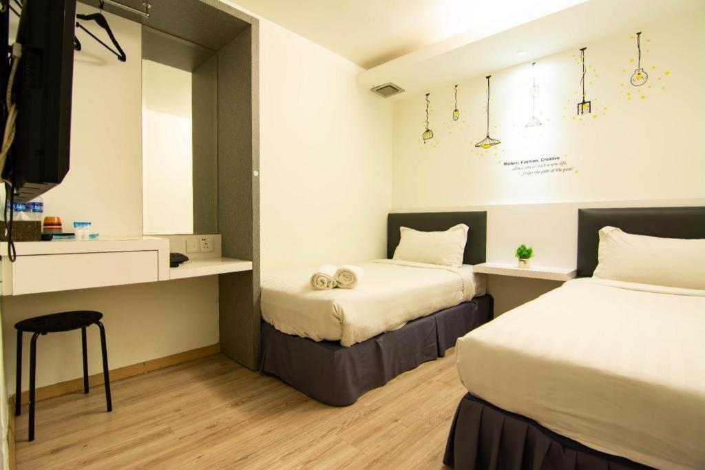 Hotel Zamburger Plaza Mahkota Malacca Exteriör bild