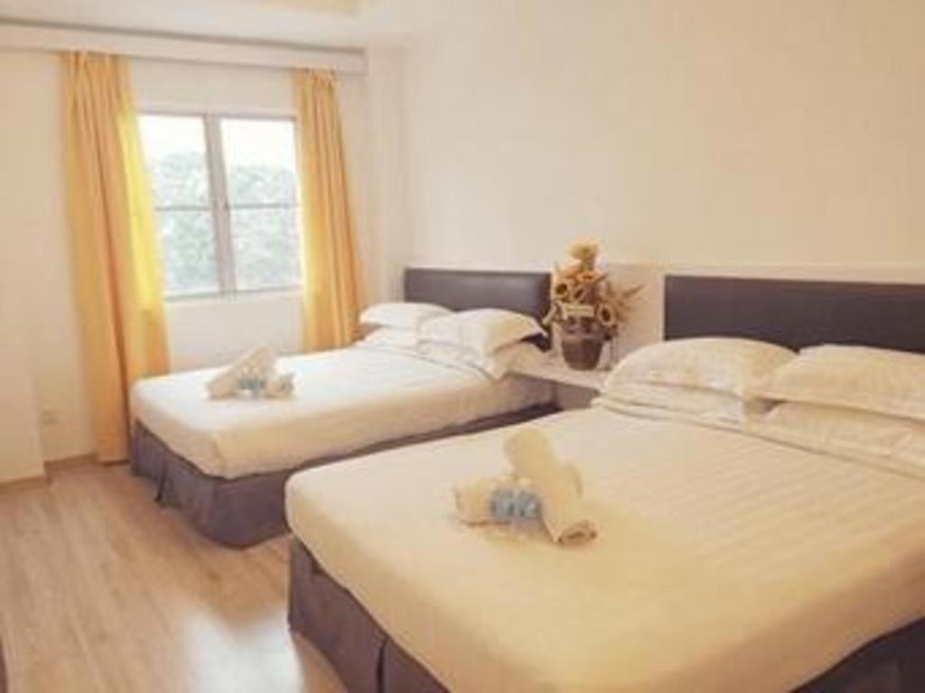 Hotel Zamburger Plaza Mahkota Malacca Exteriör bild